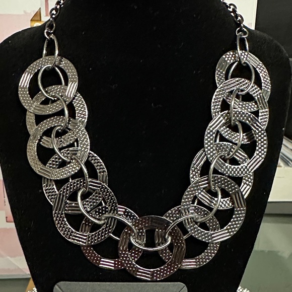 Jewelry - Elegant Silver Chain Link Necklace & earrings set